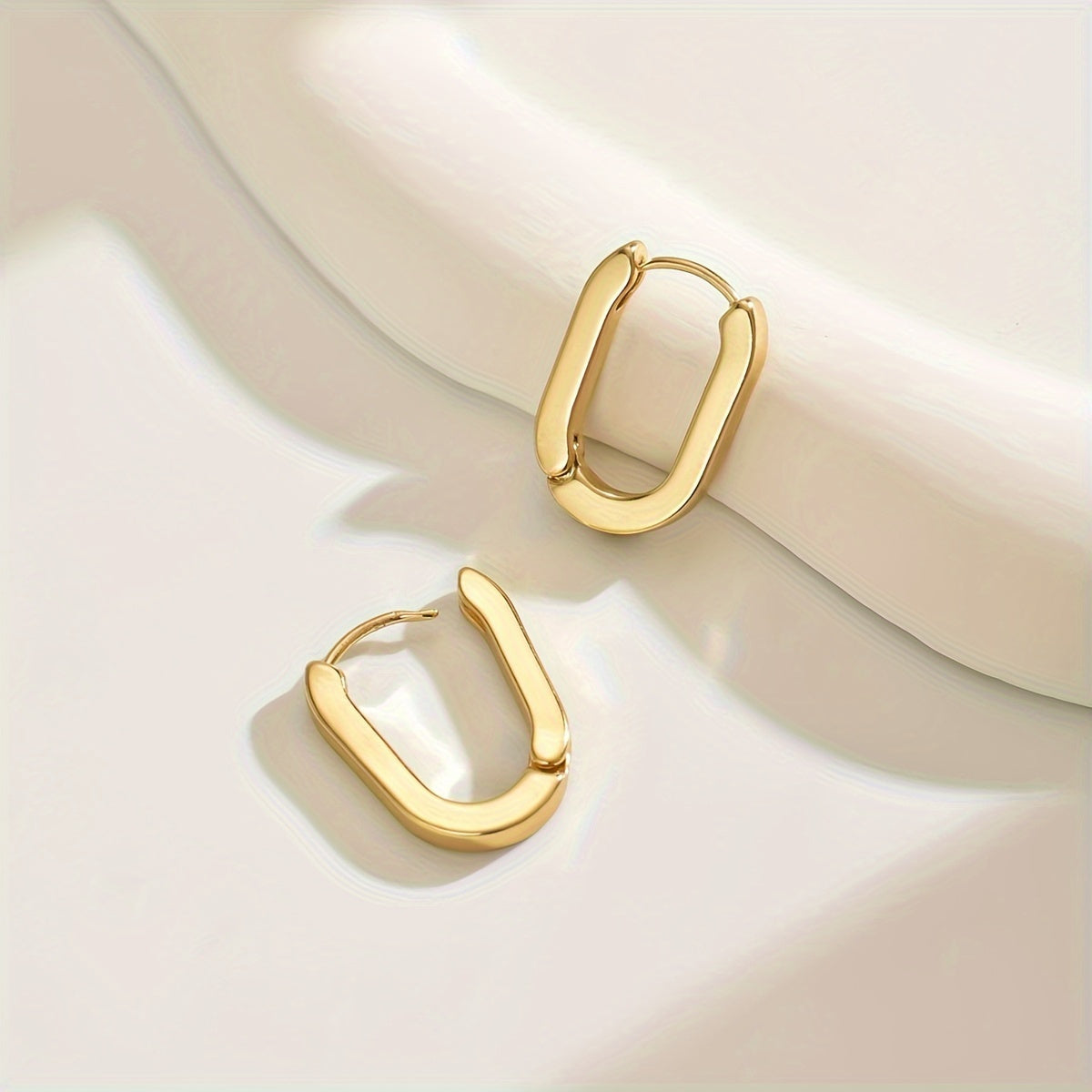 Chunky Oval Hoop Earrings – Gold-Tone Geometric Huggies