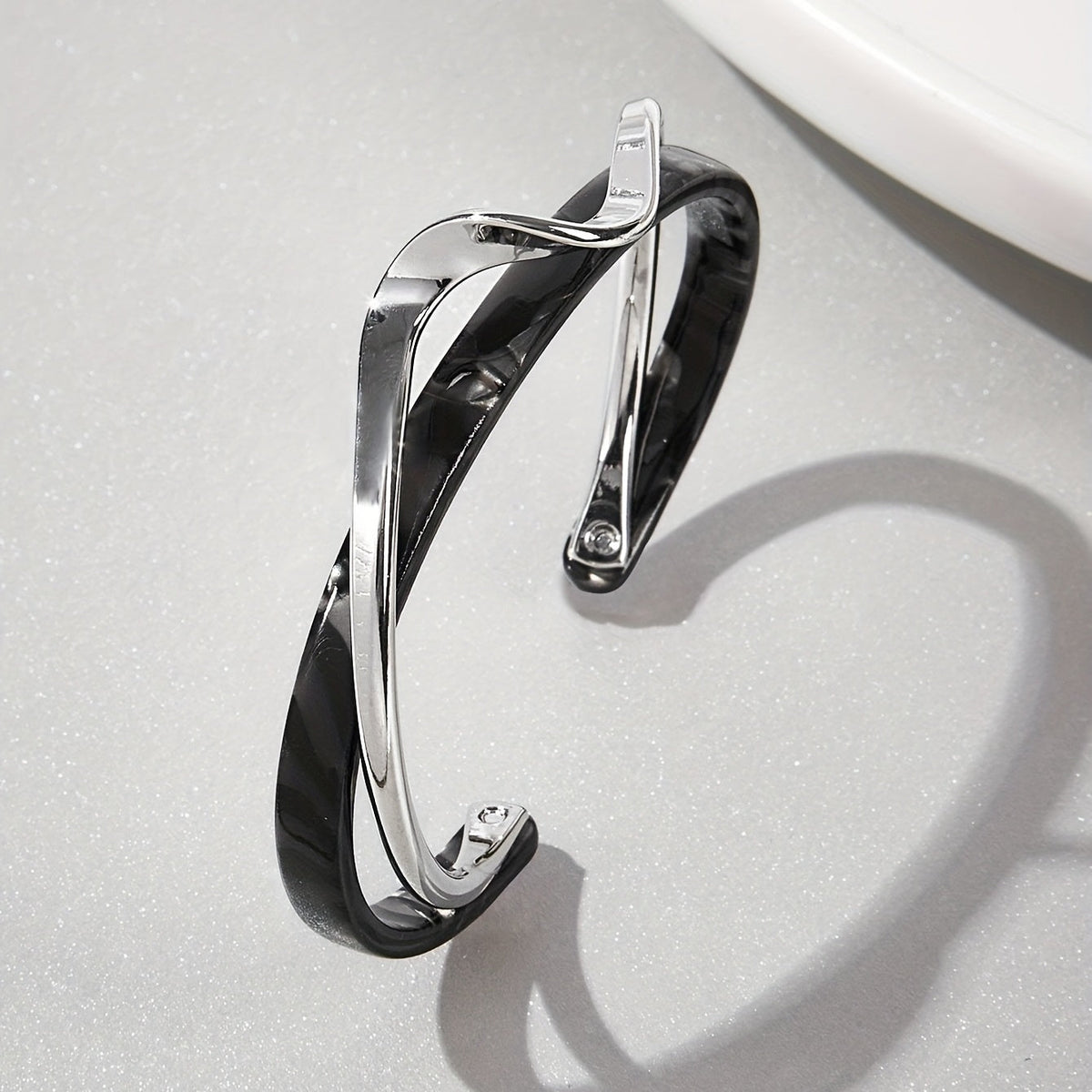 Minimalist Twist Cuff Bracelet – Two-Tone Enamel Open Cuff