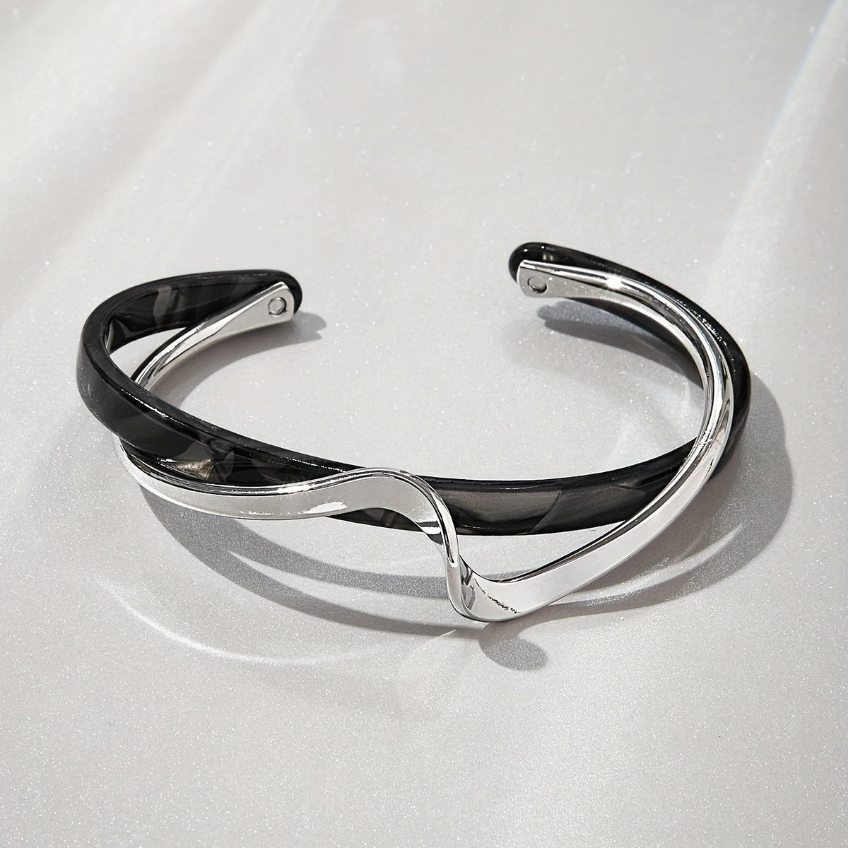 Minimalist Twist Cuff Bracelet – Two-Tone Enamel Open Cuff