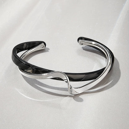 Minimalist Twist Cuff Bracelet – Two-Tone Enamel Open Cuff