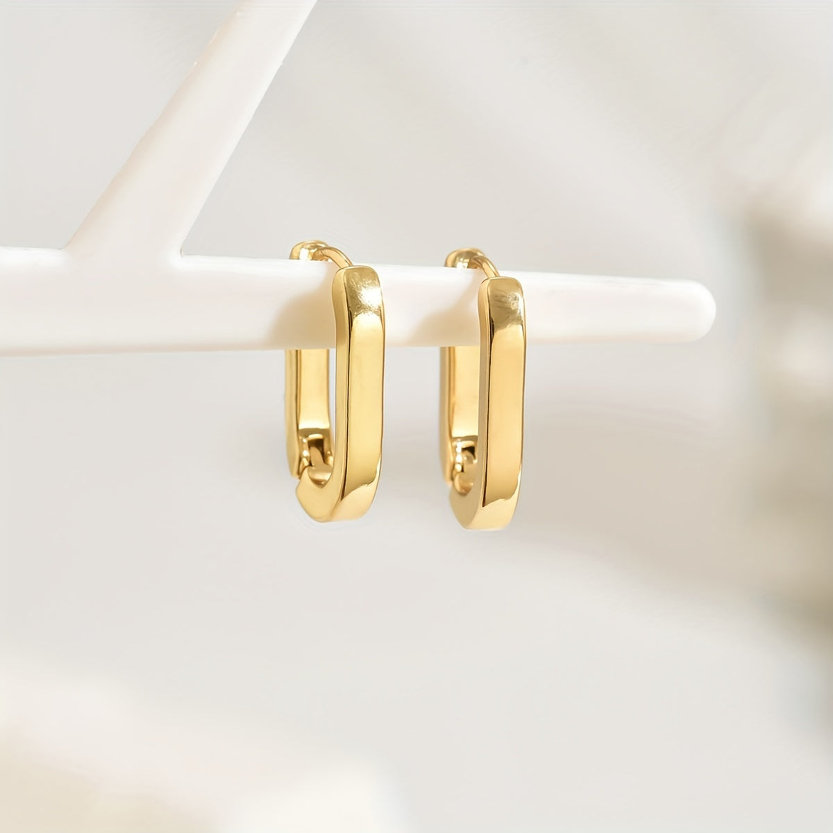 Chunky Oval Hoop Earrings – Gold-Tone Geometric Huggies