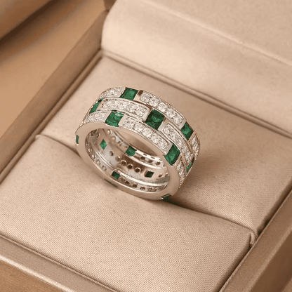 Emerald Matrix Ring – Geometric Lattice Statement Ring