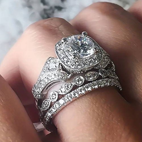 Vintage-Style Halo Bridal Ring Set – Silver-Tone Sparkling Stack